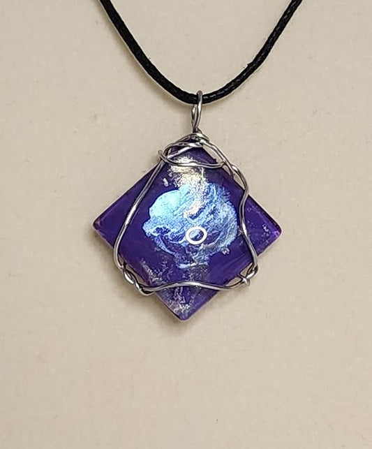 Shimmering Diamond-Shaped Blue and Purple Pendent
