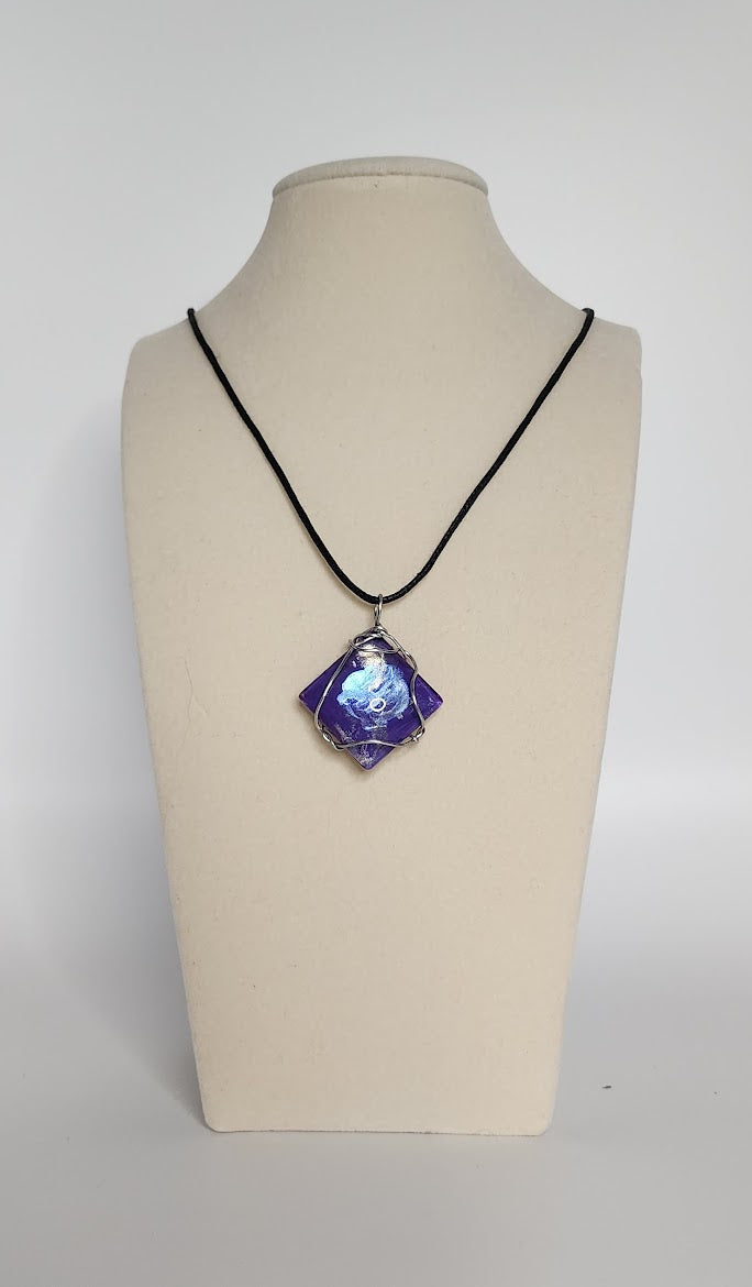 Shimmering Diamond-Shaped Blue and Purple Pendent