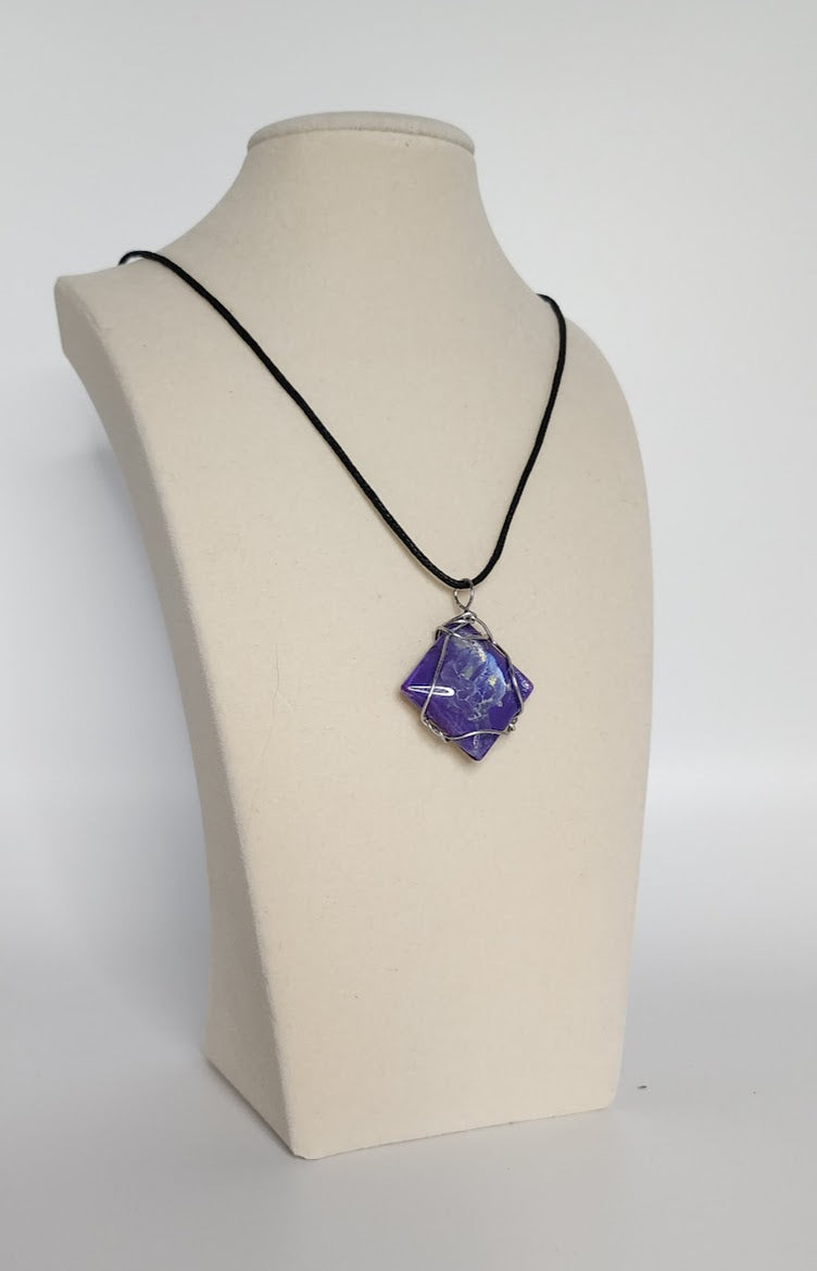 Shimmering Diamond-Shaped Blue and Purple Pendent