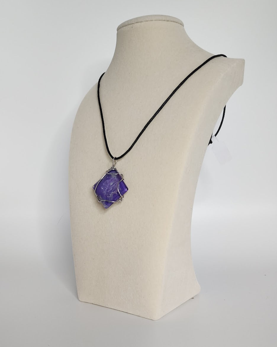 Shimmering Diamond-Shaped Blue and Purple Pendent