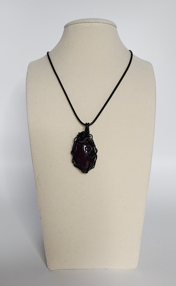 Dark Orb Wire-wrapped Pendant (Deep Purple/Black)