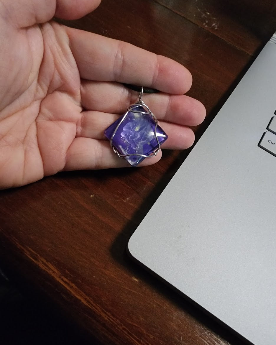 Shimmering Diamond-Shaped Blue and Purple Pendent